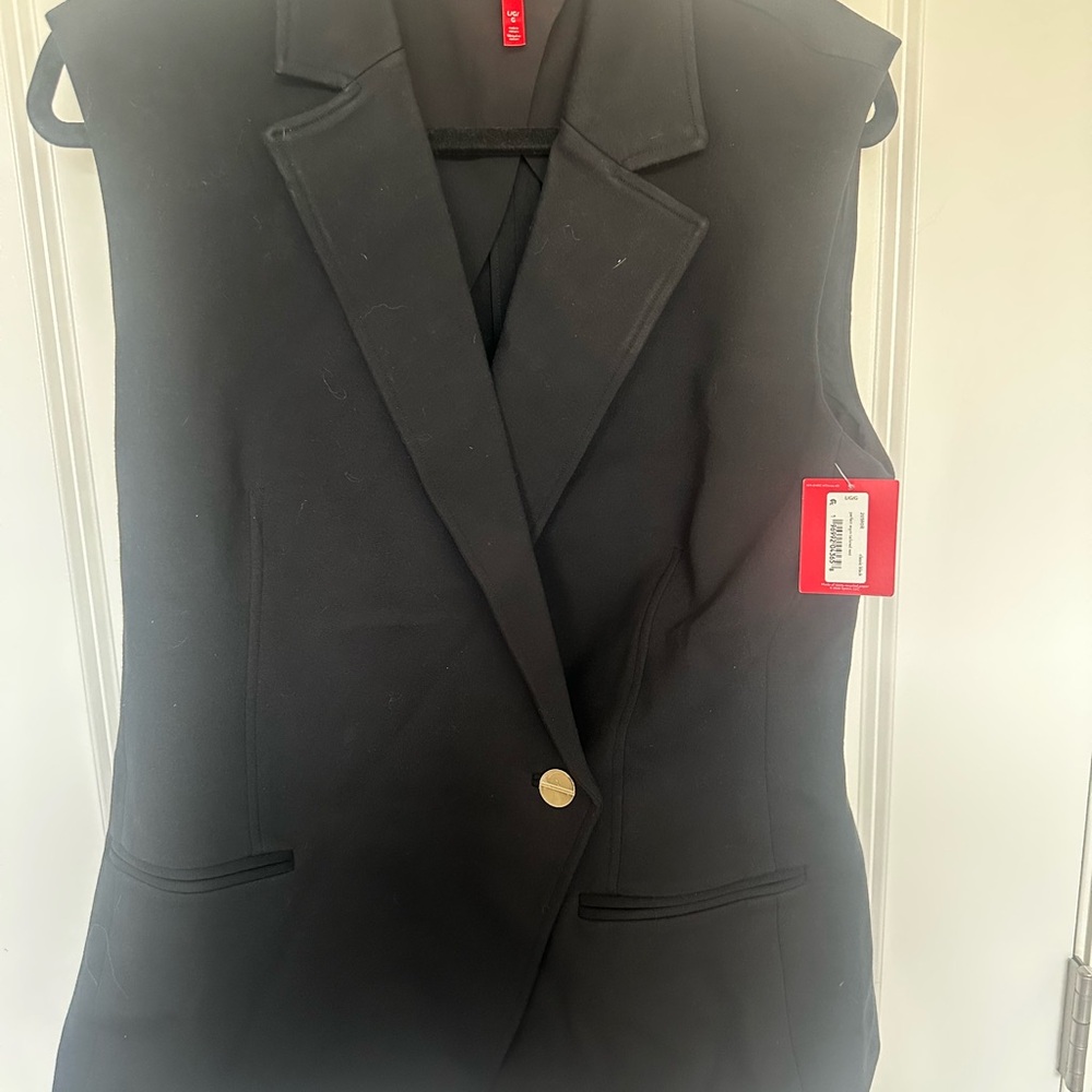 SPANX Black Sleeveless Vest